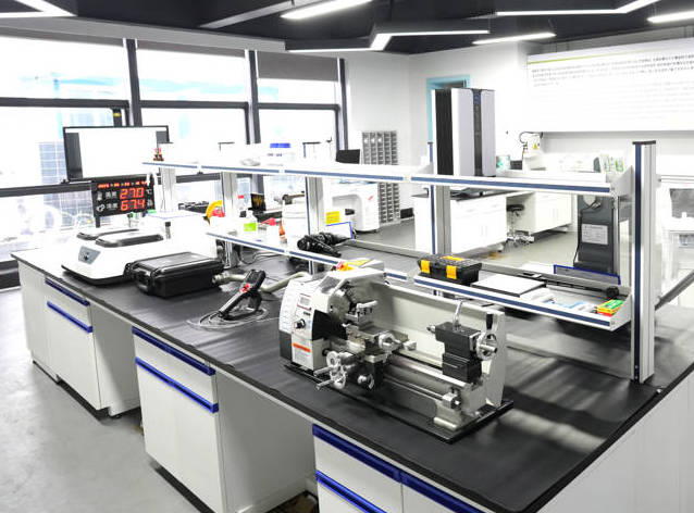 सामग्रीच्या स्त्रोतापासून गुणवत्तेची खात्री करणे: वीट बनवण्याच्या उपकरणाची मुख्य क्षमता मजबूत करणे